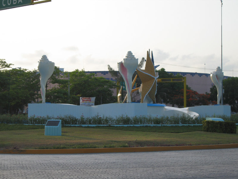 IMG_0996_TrafficCircleConchs